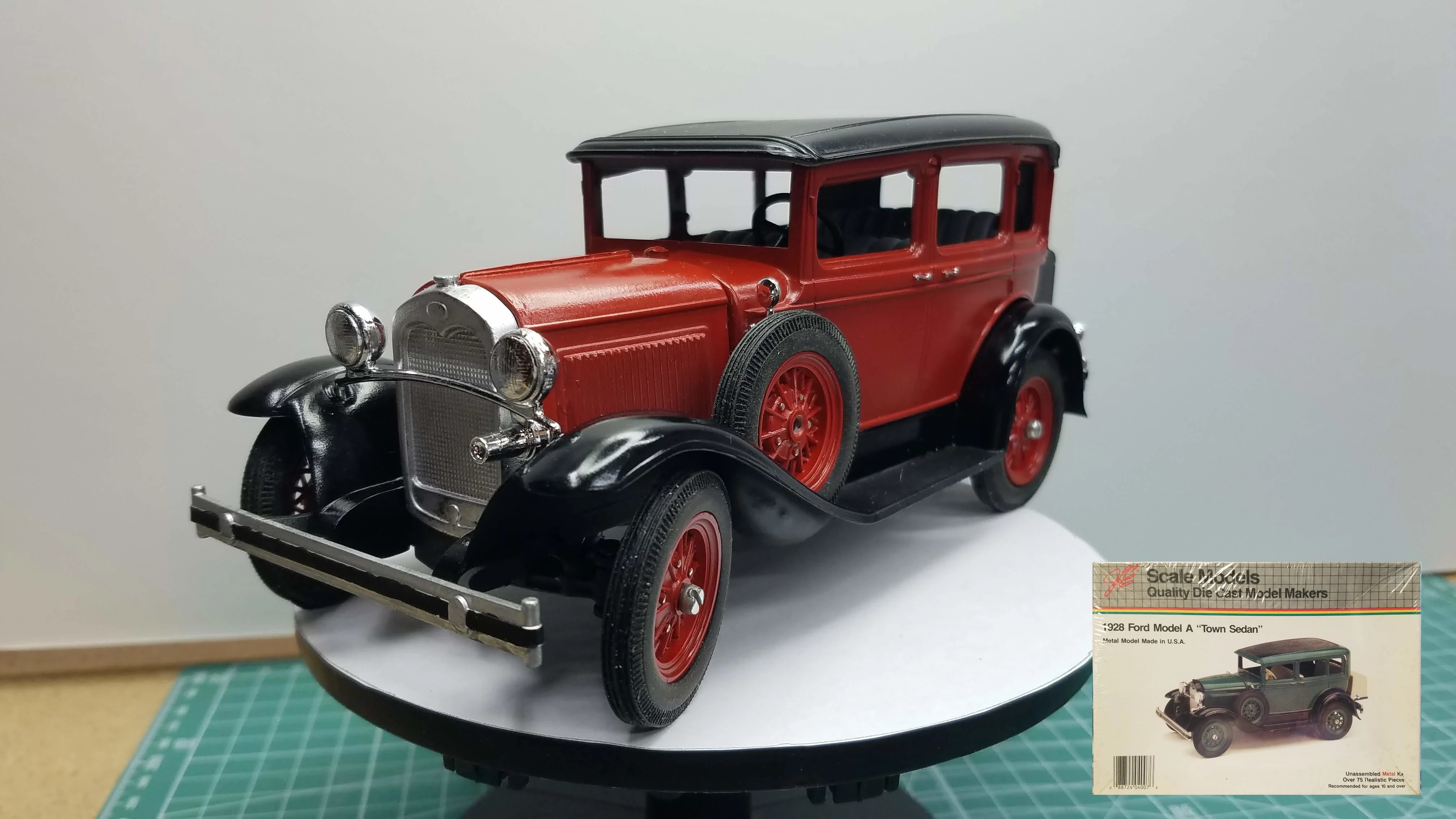 1928 Ford Model A Town Sedan Die Cast Finished with box art