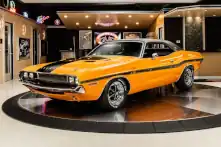 1970 Dodge Challenger painted Go-Mango