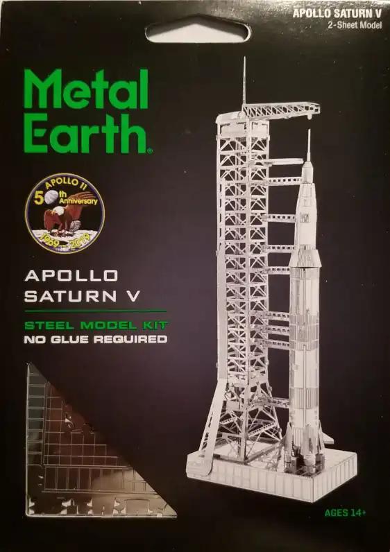 Apollo Saturn V with Gantry (Metal Earth)