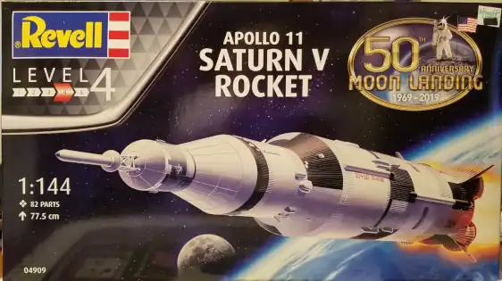 Apollo 11 Saturn V Rocket (Revell)